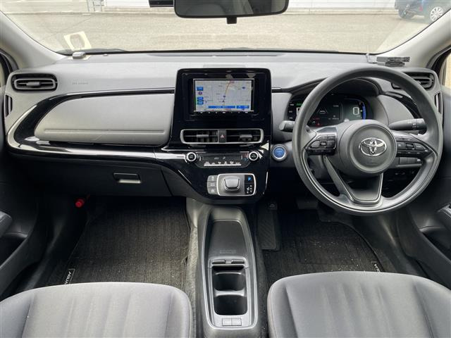 アクア1.5 X E-Four 4WD