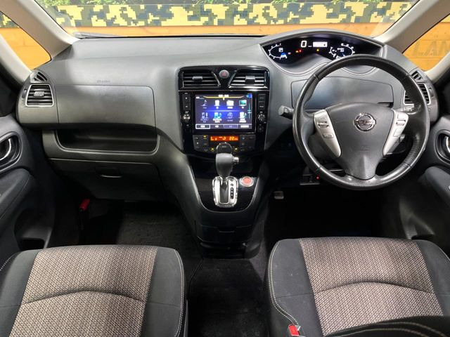 セレナ2.0 ハイウェイスター Vセレクション