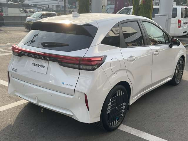 ノートオーラ1.2 G レザーエディション