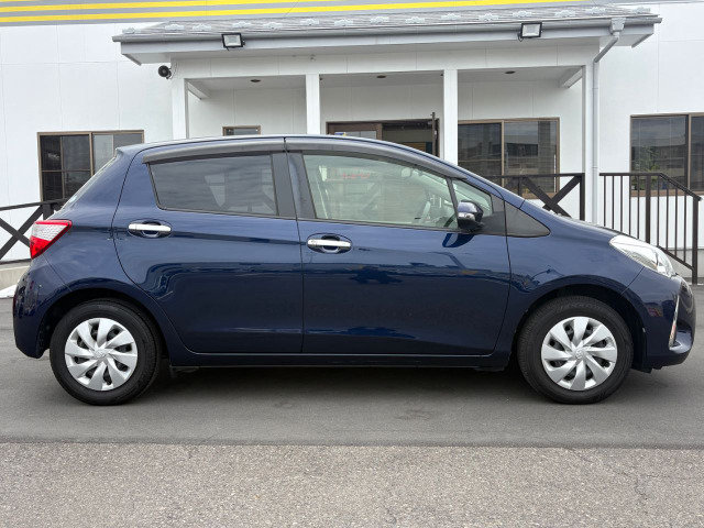 ヴィッツ1.3 F セーフティ エディション