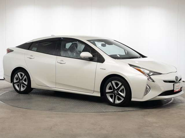 プリウス1.8 A プレミアム ツーリングセレクション