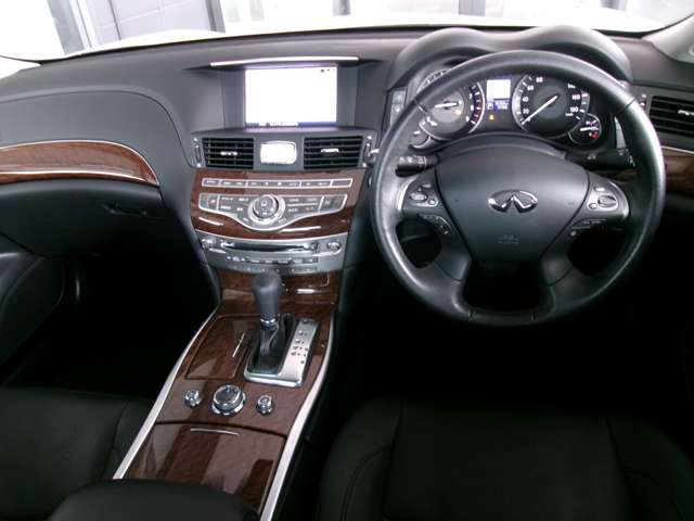 フーガハイブリッド