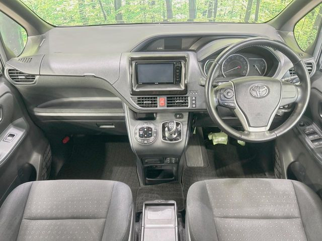 ヴォクシー1.8 ハイブリッド V