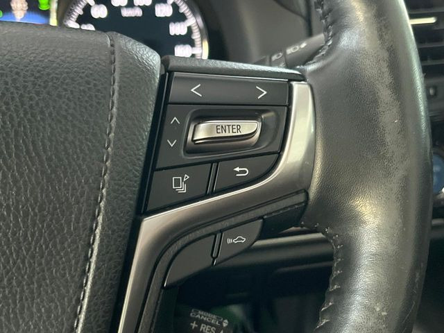 クラウンハイブリッド 2.5 ロイヤルサルーン