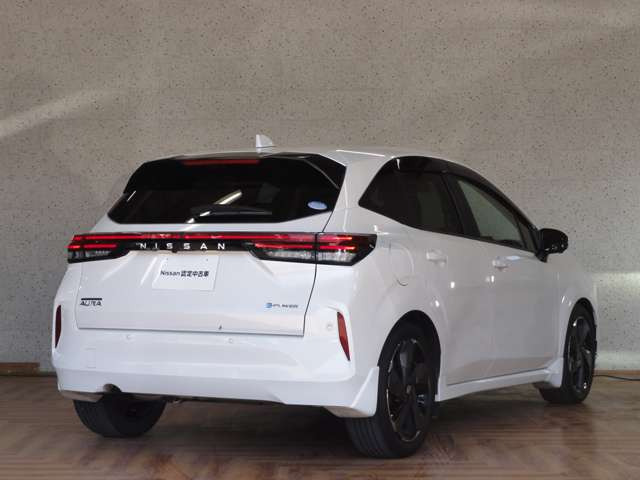 ノートオーラ1.2 G レザーエディション