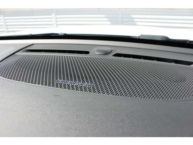 XC40B4 AWD インスクリプション 4WD