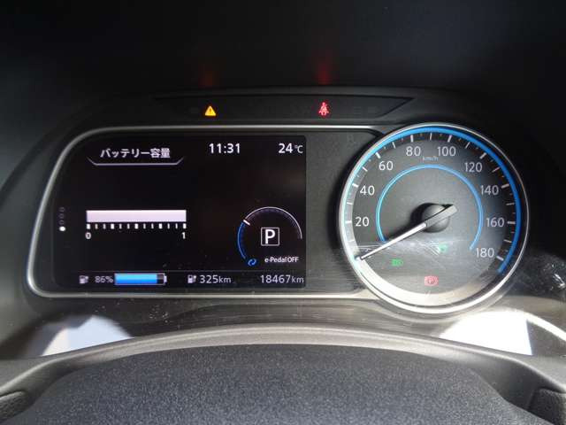 リーフe+ X 90周年記念車