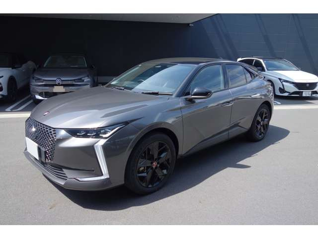 DS4パフォーマンス ライン E-TENSE