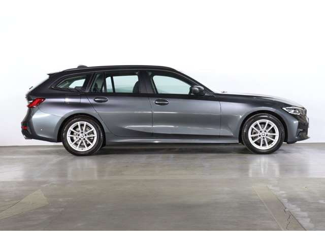 3シリーズツーリング320i