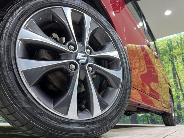 �y����15�C���`�A���~�z�C�[���z�O�ςɃ}�b�`���������A���~�z�C�[���𑕒����Ă���܂��B�e��ЊO�A���~�z�C�[����A�X�^�b�h���X�^�C�����戵�����Ă���܂��B���񂲑��k����������