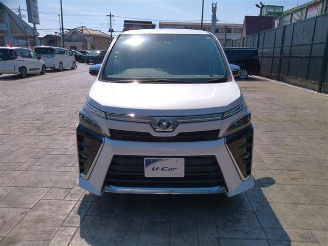 ヴォクシー1.8 ハイブリッド ZS 煌