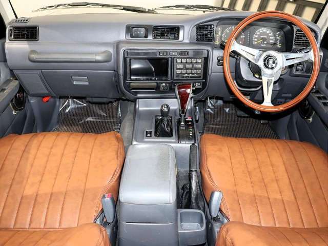 ランドクルーザー804.5 VXリミテッド 4WD