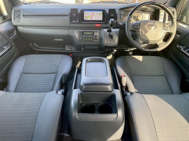 ハイエースバン2.8 スーパーGL ダークプライム S ロング ディーゼル 4WD