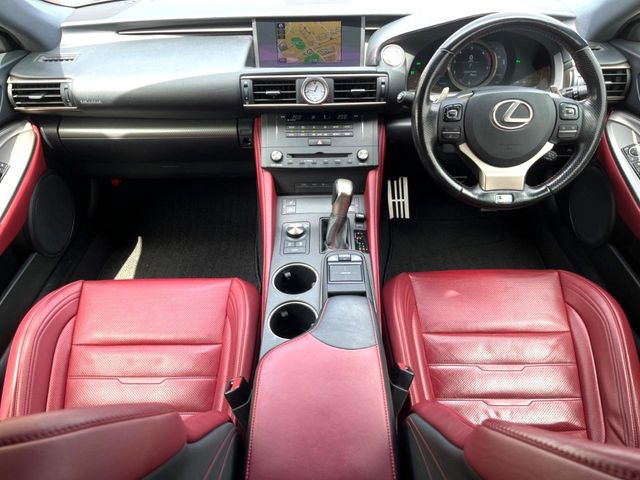 RC200t Fスポーツ