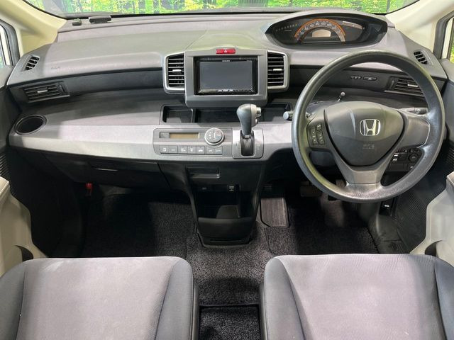 フリード1.5 G ジャストセレクション