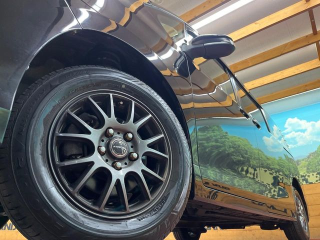 �y15�C���`�A���~�z�C�[���z�O�ςɃ}�b�`�����A���~�z�C�[���𑕒����Ă���܂��B�e��A���~�z�C�[����A�X�^�b�h���X�^�C�����戵�����Ă���܂��B���񂲑��k����������