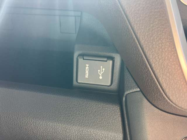 �����K������HDMI&USB�\�P�b�g!�g�ѓd�b�̏[�d��Q�[���@�Ȃǂ̏[�d�ɂ��g�p�ł��܂�!