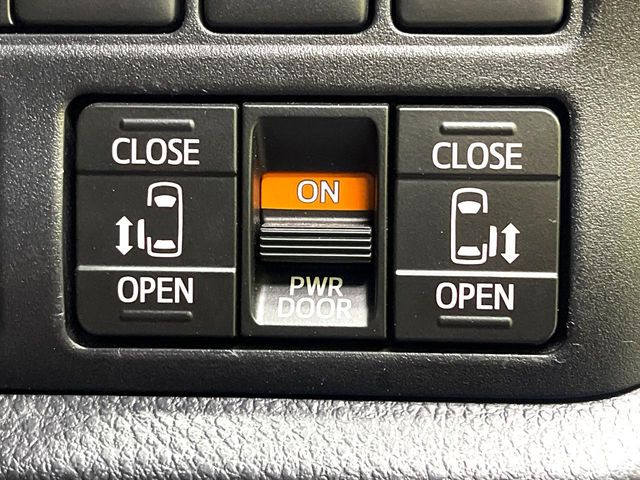 ヴォクシー1.8 ハイブリッド ZS 煌III