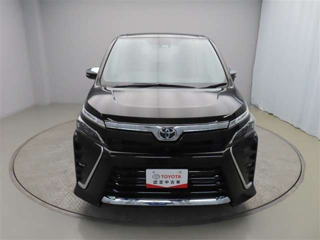 ヴォクシー2.0 ZS 煌III 4WD