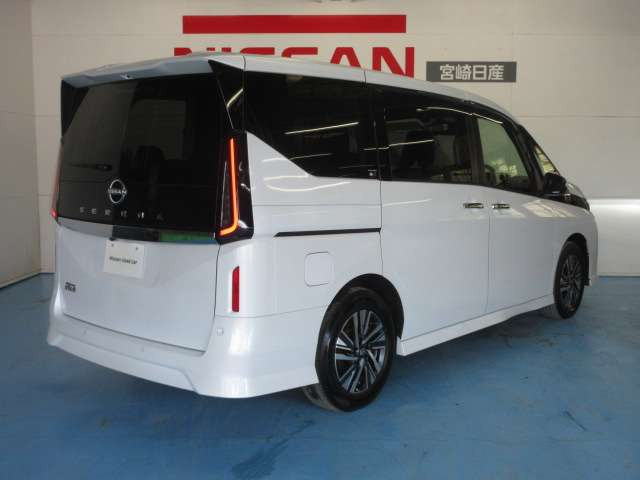 セレナ2.0 ハイウェイスターV