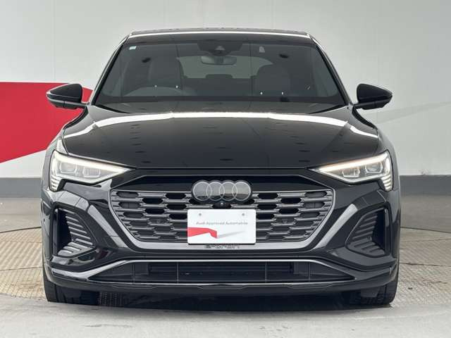 Q8スポーツバック e-tron55 クワトロ Sライン 4WD
