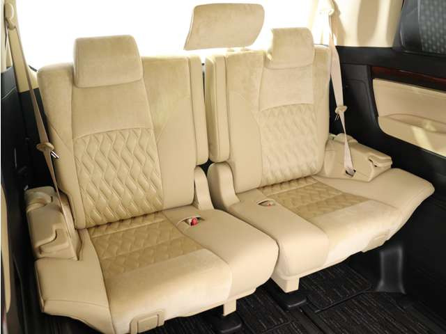 �T�[�h�V�[�g���L�X�Ƃ�����Ԃ����p�ӂ��Ă���܂�!�V�[�g�A�����W�ɂāA���K�X�y�[�X����邱�Ƃ��\�ƂȂ��Ă���܂�!�A�����W�p�^�[�����L�x�ŁA�l�X�ȃV�[���ɂ����p���������܂�!