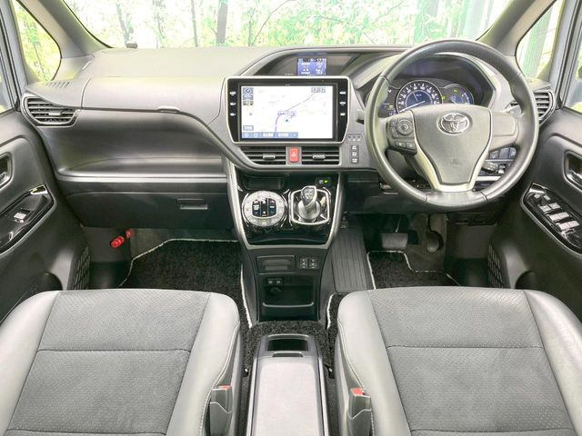 ヴォクシー1.8 ハイブリッド ZS 煌III