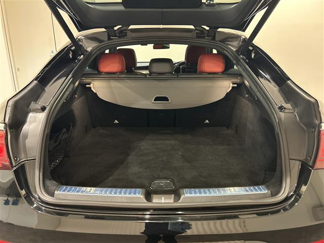 GLCクーペAMG GLC43 4マチック 4WD