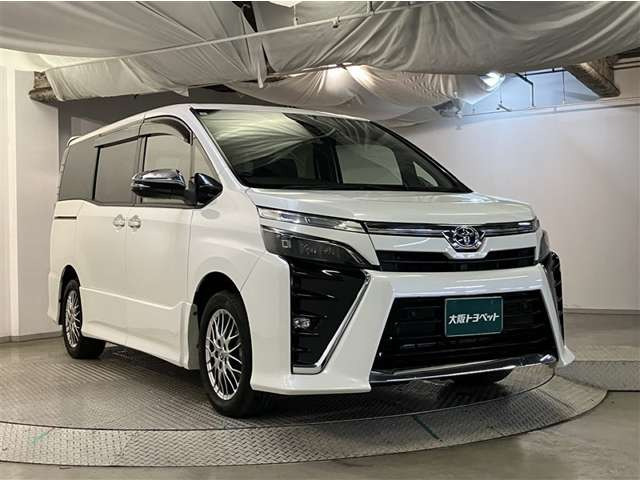 ヴォクシー1.8 ハイブリッド ZS 煌III