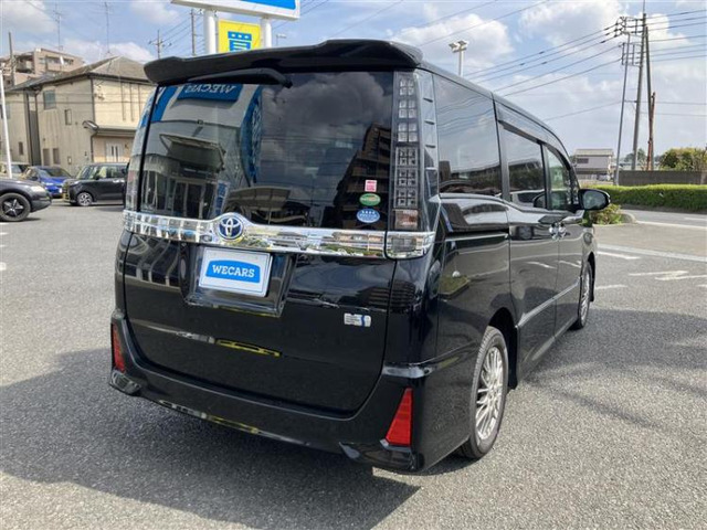 ヴォクシー1.8 ハイブリッド ZS 煌II