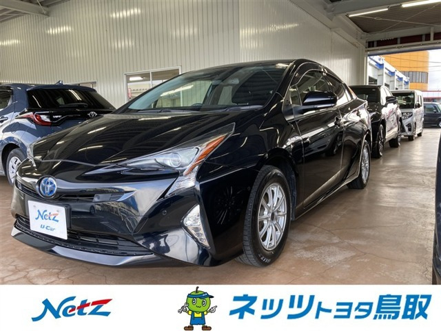 プリウス1.8 S セーフティ プラス E-Four 4WD