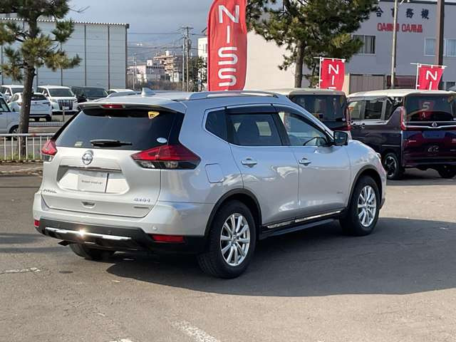 エクストレイル2.0 20Xi ハイブリッド 4WD