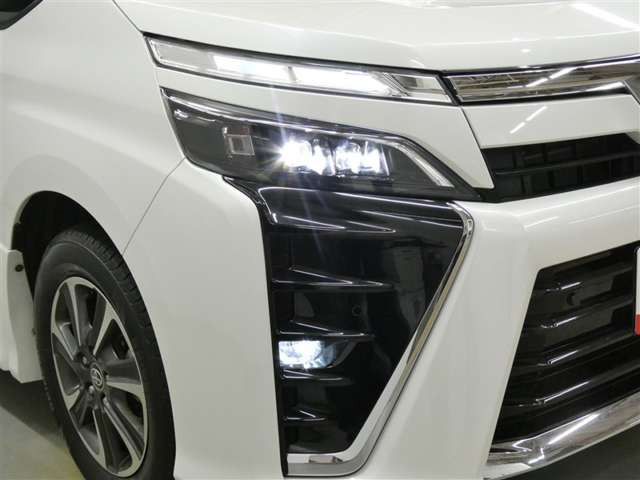 ヴォクシー2.0 ZS 煌III