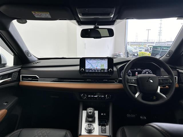 アウトランダーPHEV 2.4 P 4WD