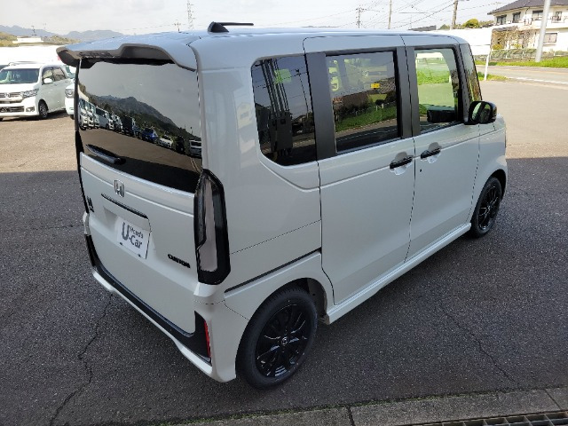 N-BOXカスタムブラック スタイル