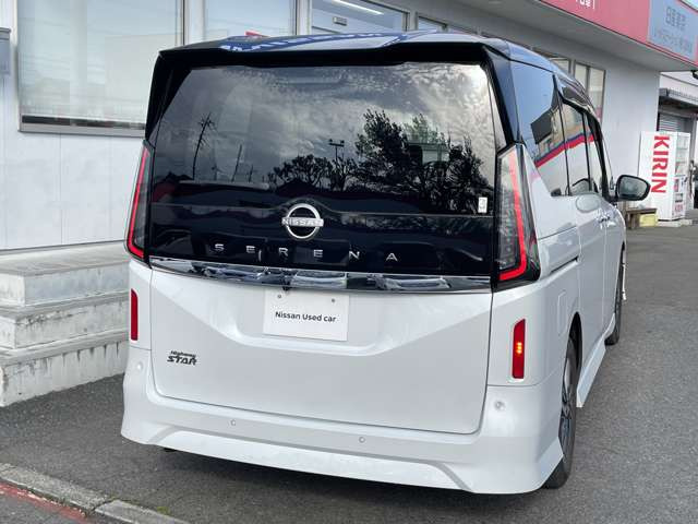 セレナ2.0 ハイウェイスターV 4WD