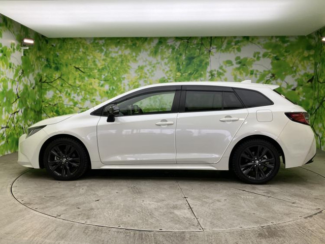 カローラツーリング1.8 ハイブリッド W×B