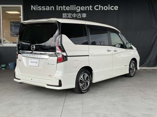 セレナ1.2 e-POWER ハイウェイスターV