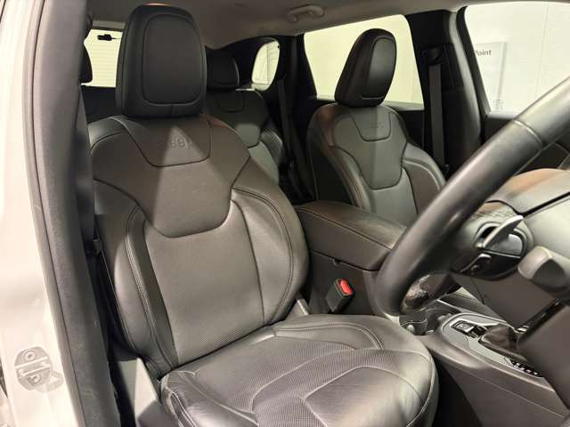 チェロキーリミテッド 4WD