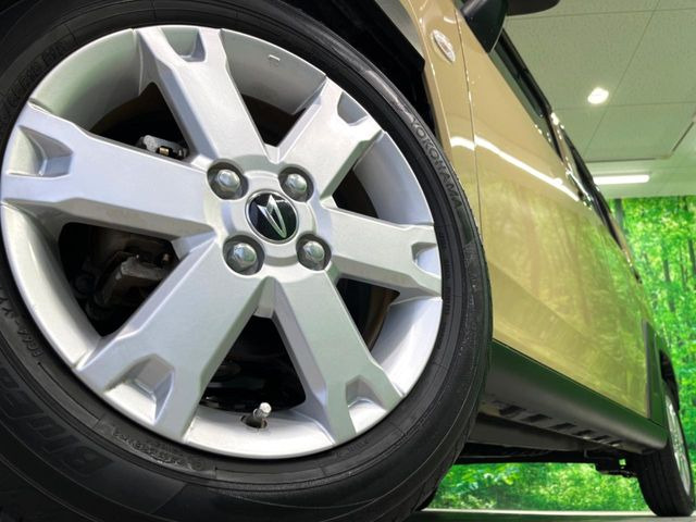 �y����15�C���`�A���~�z�C�[���z�O�ςɃ}�b�`���������A���~�z�C�[���𑕒����Ă���܂��B�e��ЊO�A���~�z�C�[����A�X�^�b�h���X�^�C�����戵�����Ă���܂��B���񂲑��k����������