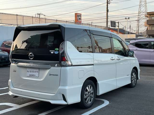 セレナ1.2 e-POWER ハイウェイスターV