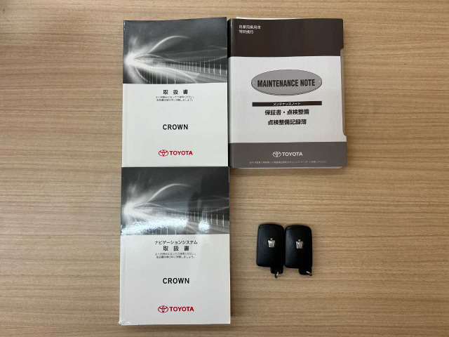 クラウンハイブリッド 2.5 ロイヤルサルーン Four 4WD