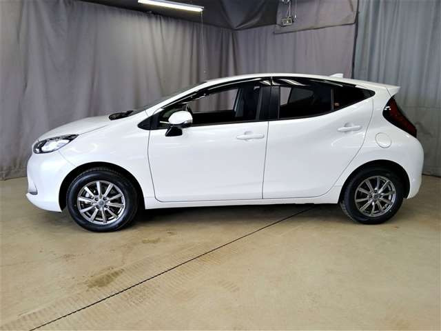 アクア1.5 G E-Four 4WD