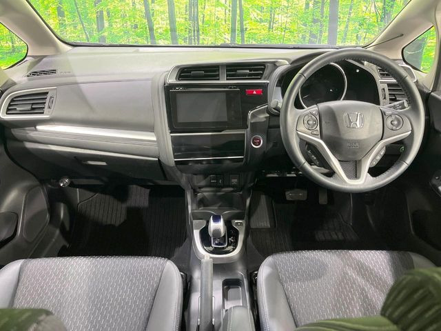 フィット1.5 ハイブリッド Lパッケージ