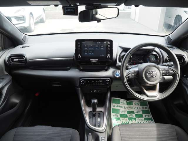 ヤリス1.5 ハイブリッド Z E-Four 4WD