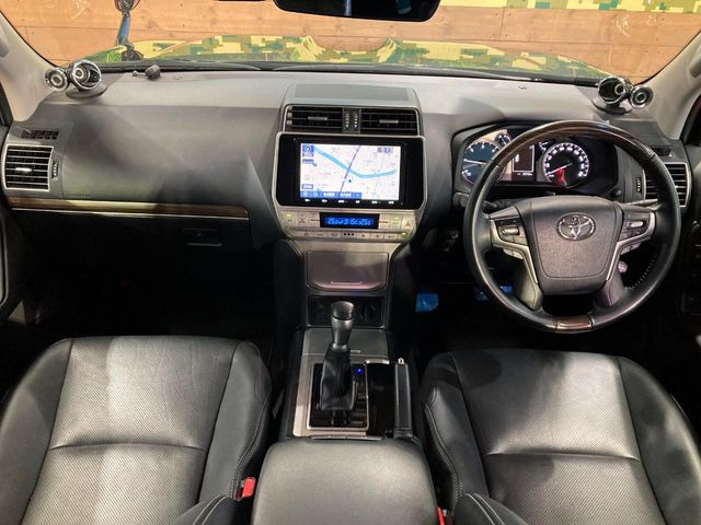 ランドクルーザープラド2.8 TX Lパッケージ マットブラック エディション ディーゼル 4WD