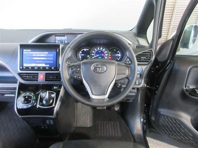 ヴォクシー1.8 ハイブリッド ZS 煌III