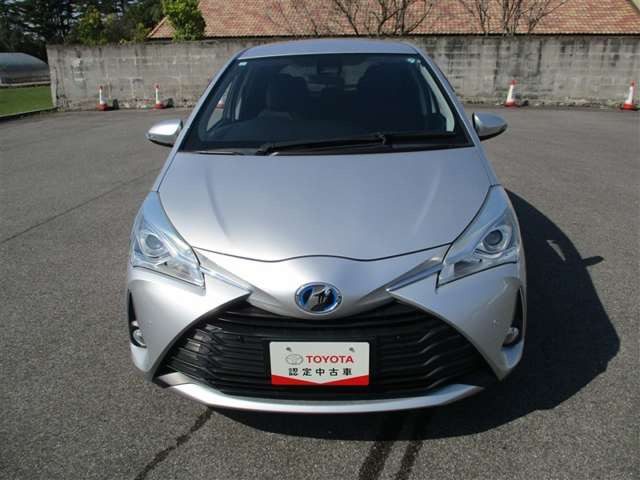 ヴィッツ1.5 ハイブリッド F セーフティ エディションIII