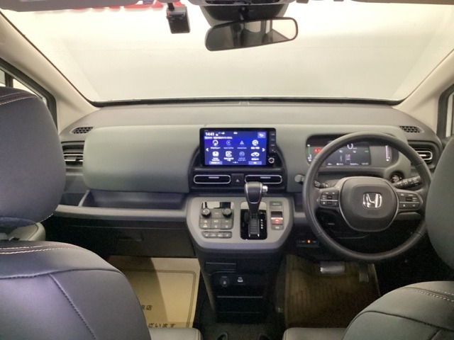 フリード1.5 e:HEV クロスター スロープ