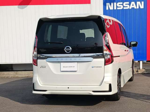 セレナ1.2 e-POWER ハイウェイスターV